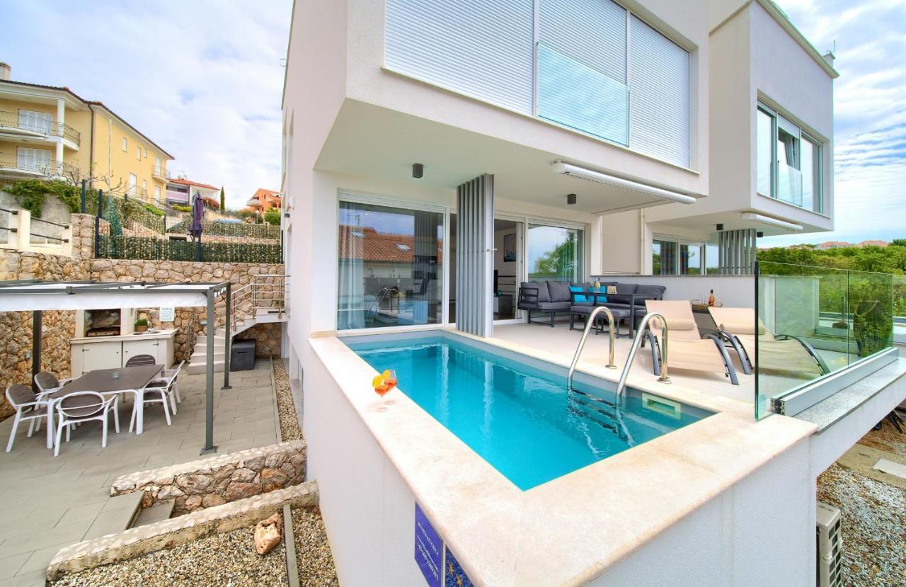 Villa Solis Lacus Modern Apartment - Private Heated Pool - Smart Tv Sky X - Free Parking Njivice Exterior photo