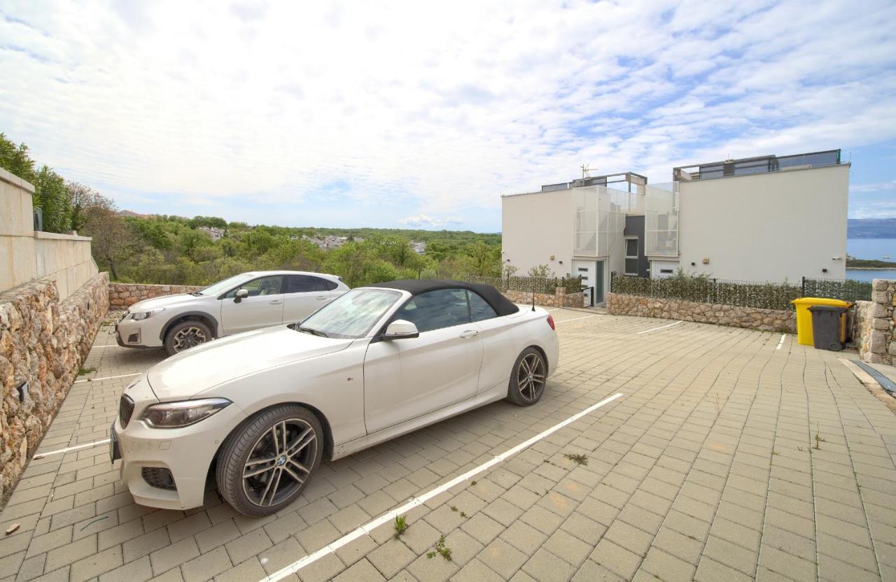 Villa Solis Lacus Modern Apartment - Private Heated Pool - Smart Tv Sky X - Free Parking Njivice Exterior photo