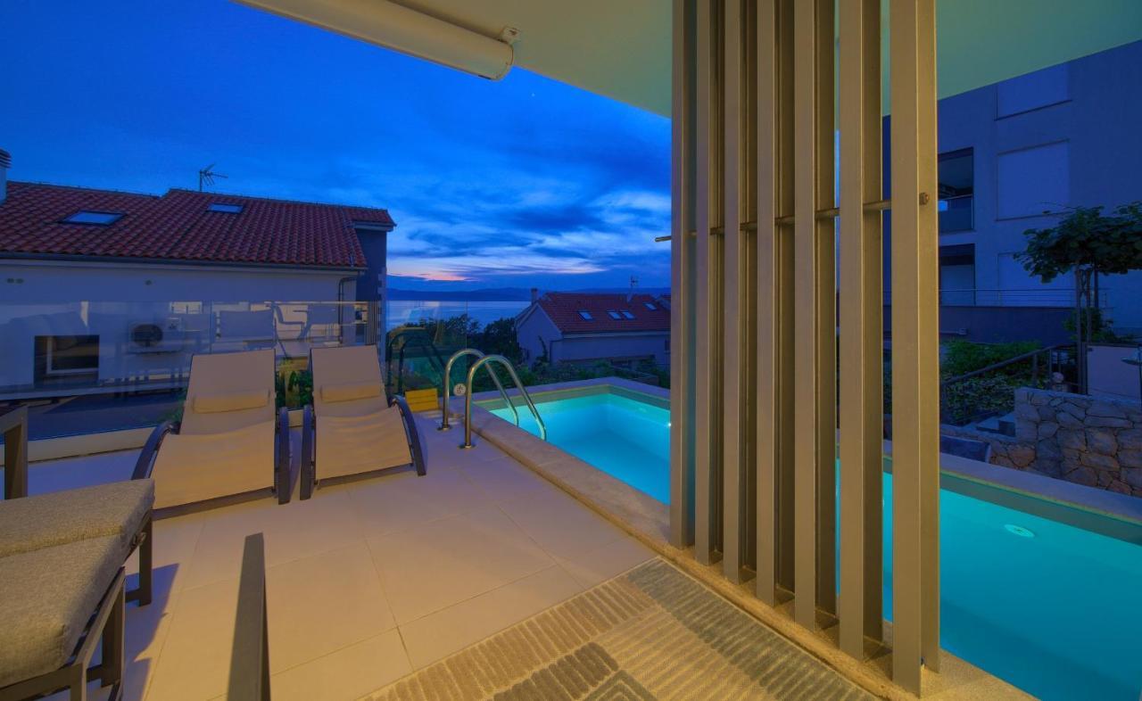 Villa Solis Lacus Modern Apartment - Private Heated Pool - Smart Tv Sky X - Free Parking Njivice Exterior photo
